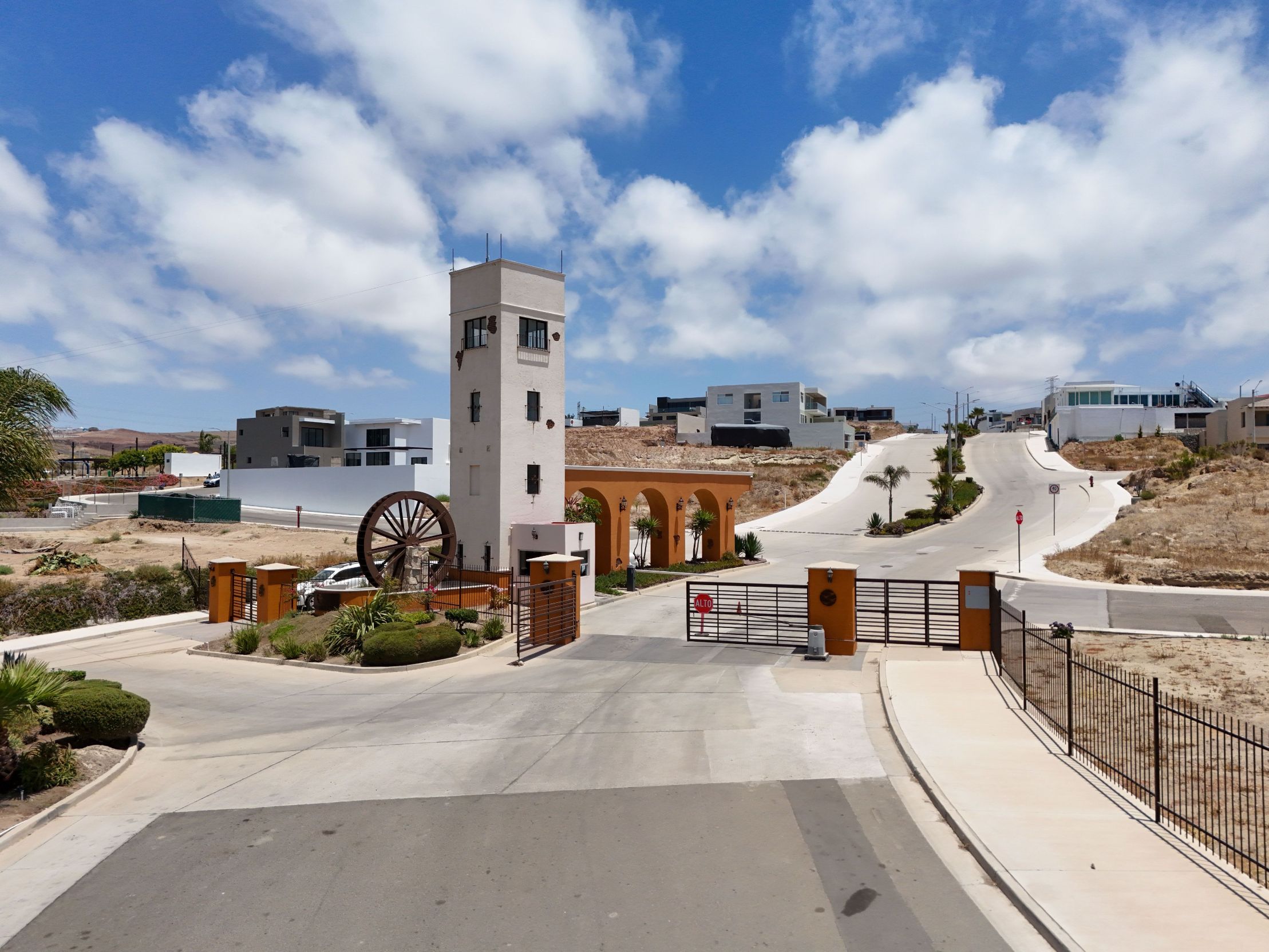 Terreno en venta en Sueños del Mar Baja Malibu Tijuana de 417.67 m² - Foto 1 de 10